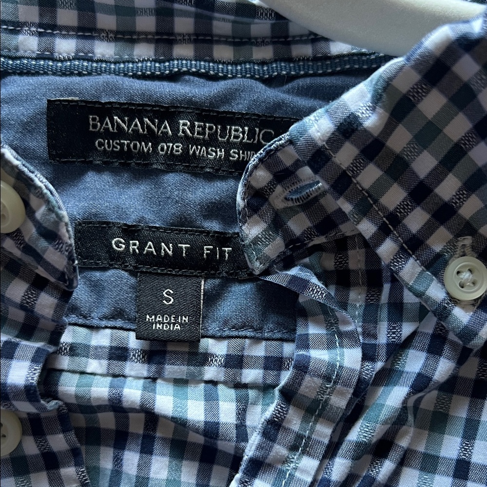 Banana Republic Blue and White Checkered Men's Shirt